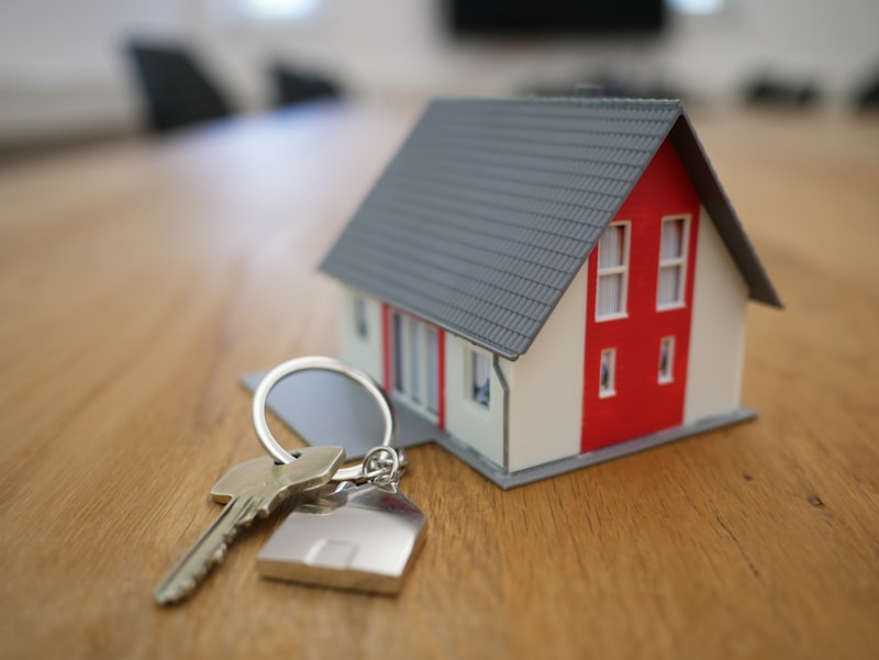 House keys handoff